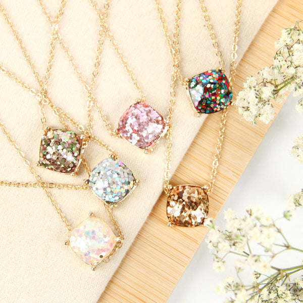 16355 - Cushion Glitter Necklace